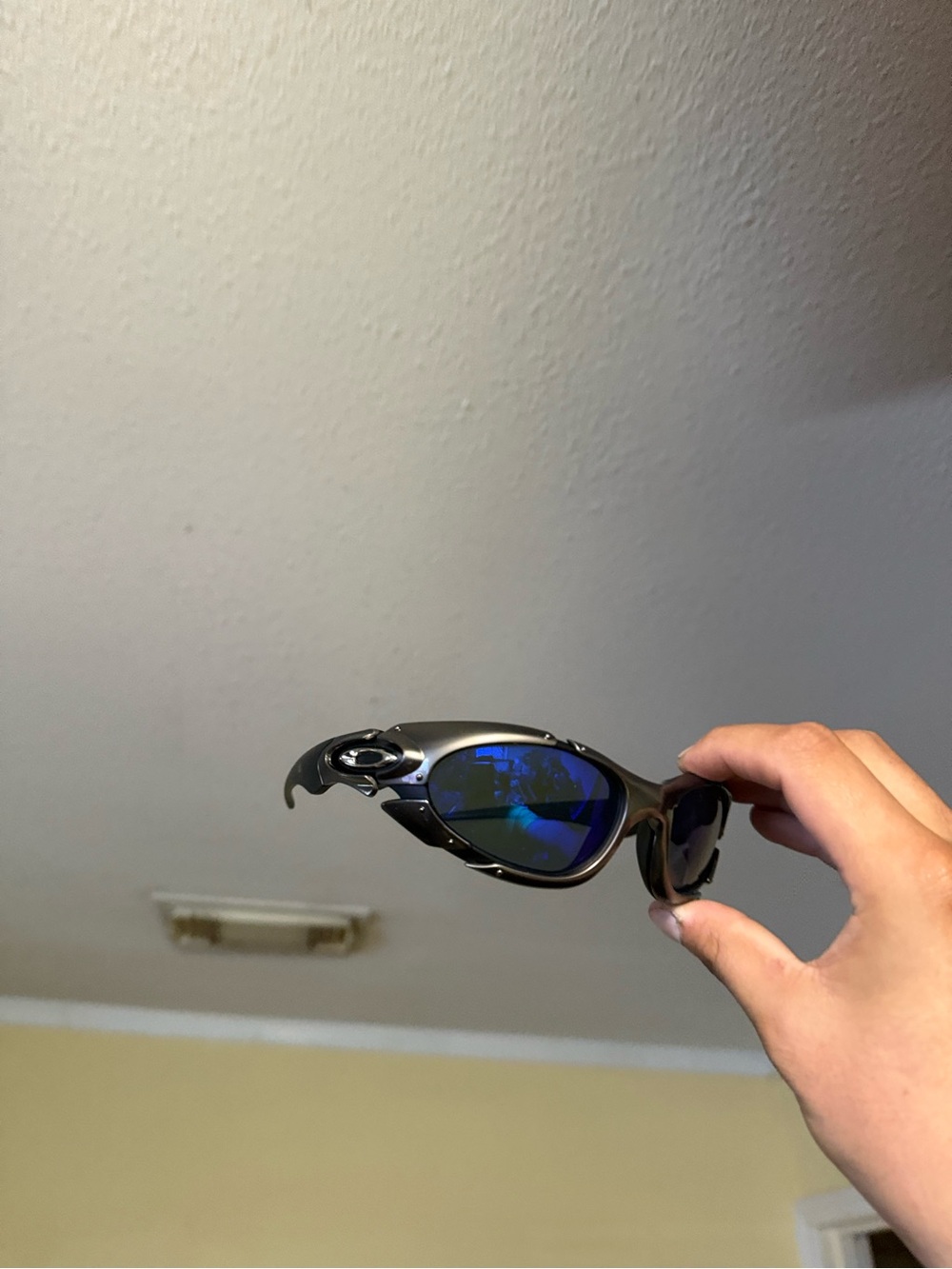 Oakley Men's Silver Frame Blue Mirrored Sunglasses